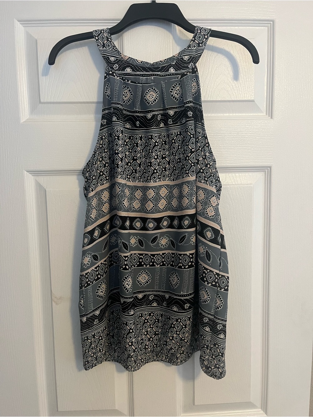LOFT Outlet Black, Gray & Cream Patterned Sleeveless Tank